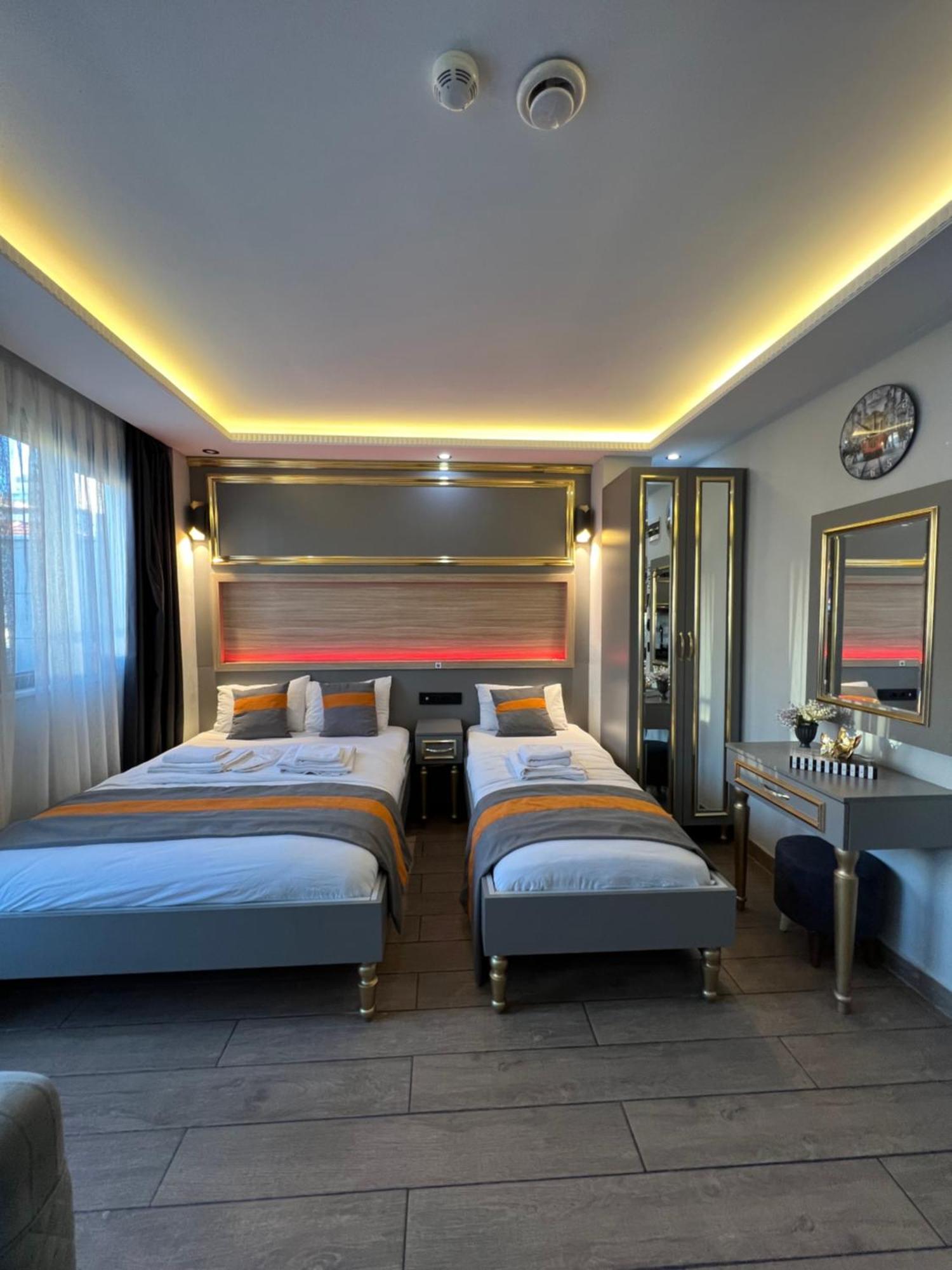 Taksim Larissa Hotel Suites Estambul Exterior foto